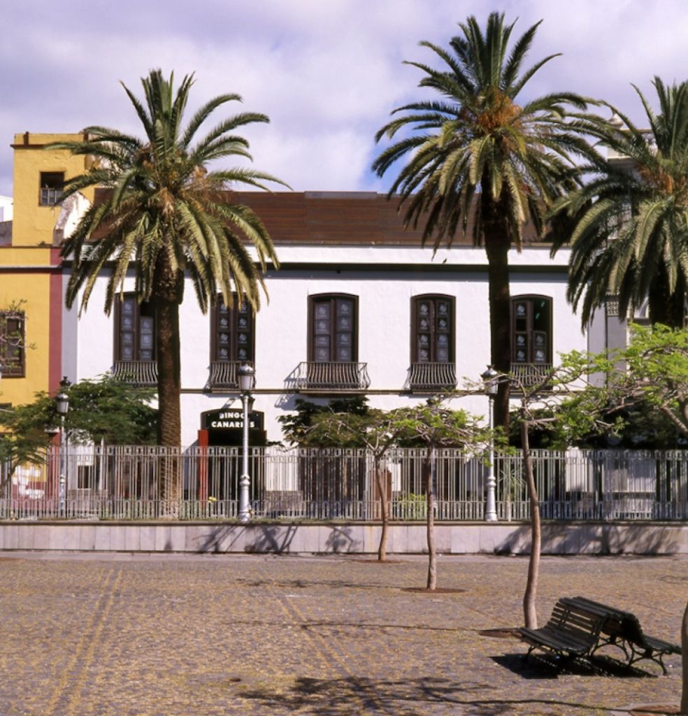 Edificio de aparcamientos